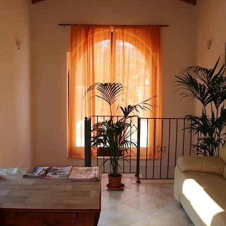 Stella Del Gran Sasso Hotel *