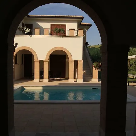 Stella Del Gran Sasso Hotel *